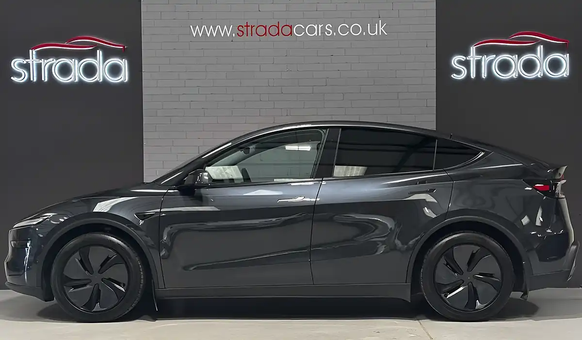Used 2025 Tesla Model Y Long Range Grey - Interior and Exterior details 19