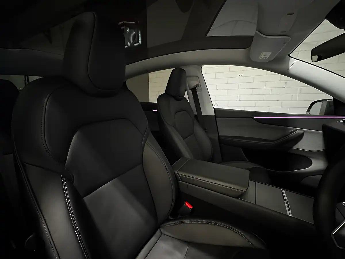 Used 2025 Tesla Model Y Long Range Grey - Interior and Exterior details 3