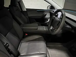 Used 2025 Tesla Model Y Long Range Grey - Interior and Exterior details 4