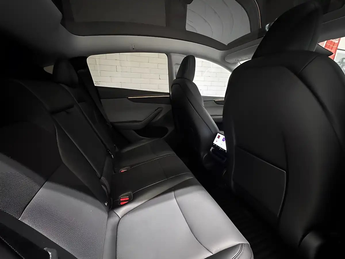 Used 2025 Tesla Model Y Long Range Grey - Interior and Exterior details 7