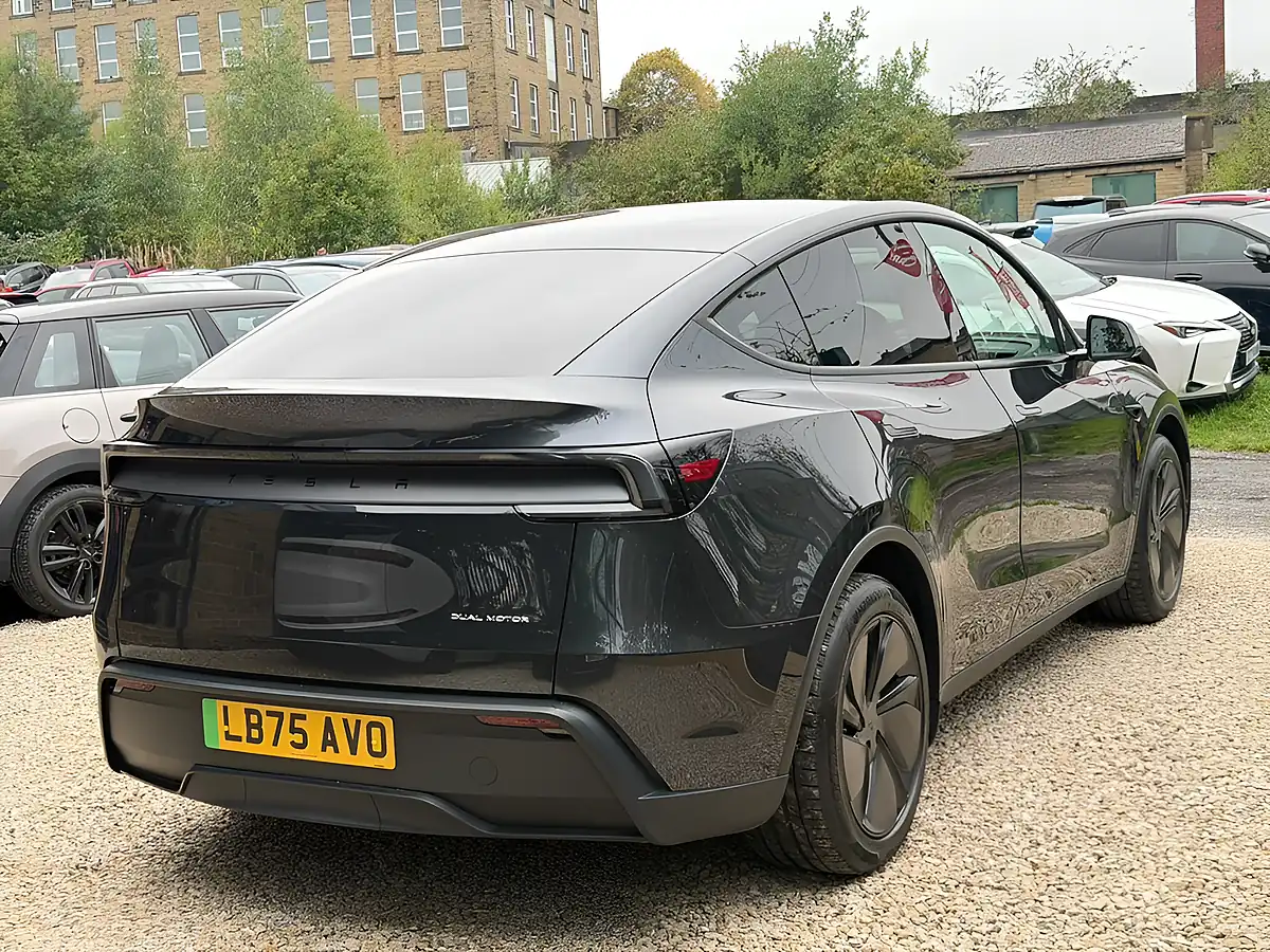 Used 2025 Tesla Model Y Long Range Grey - Interior and Exterior details 19
