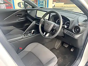 Used 2025 Toyota C-Hr Design White - Interior and Exterior details 10