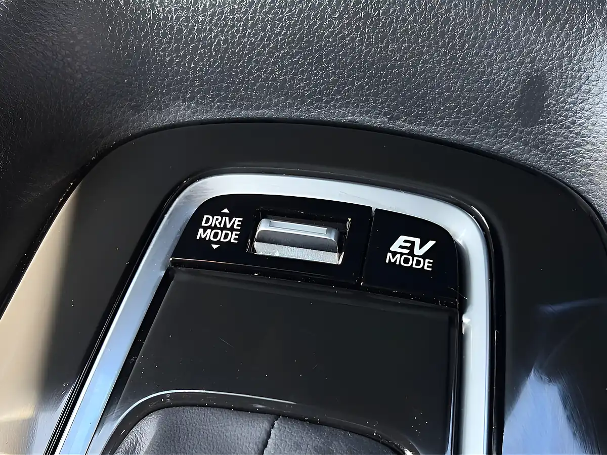 Used 2025 Toyota Corolla Car Derived Van 5dr Pure White - Interior and Exterior details 19