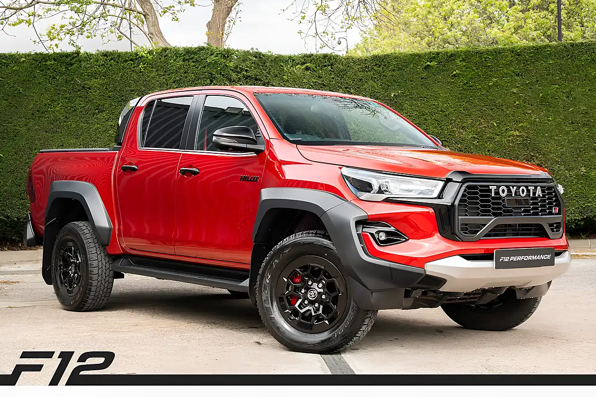 Used 2025 Toyota Hilux Gr Sport Ii Red - Front View