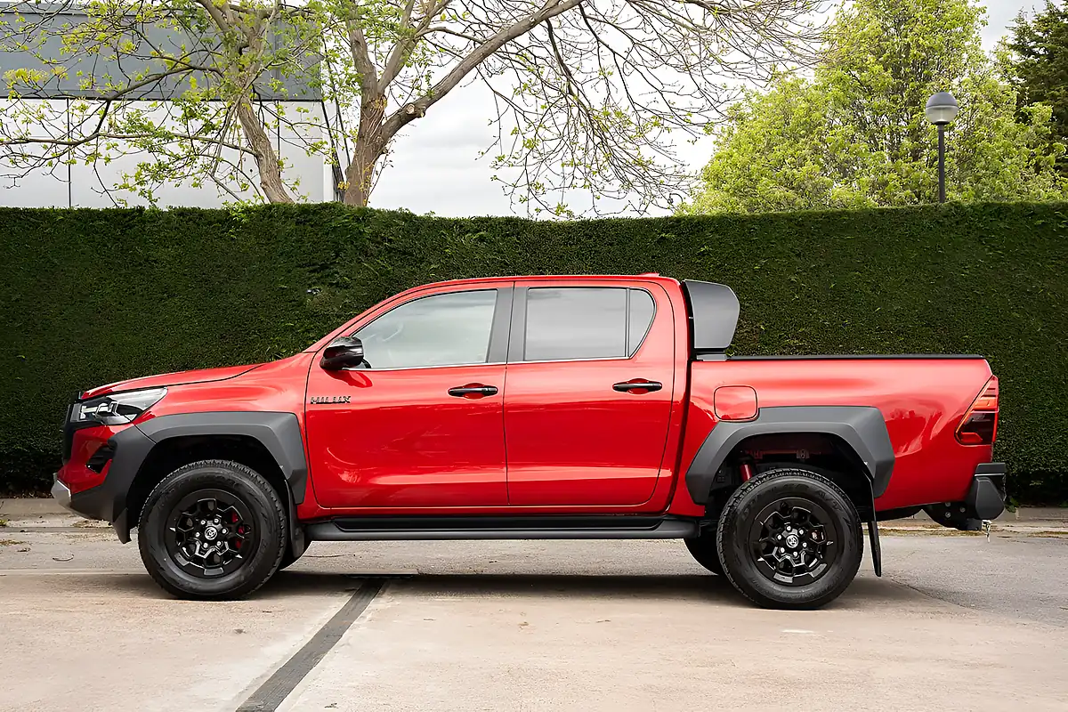Used 2025 Toyota Hilux Gr Sport Ii Red - Interior and Exterior details 10