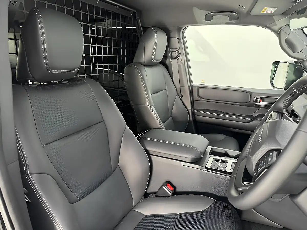 Used 2025 Toyota Land Cruiser Widebody Black - Interior and Exterior details 10