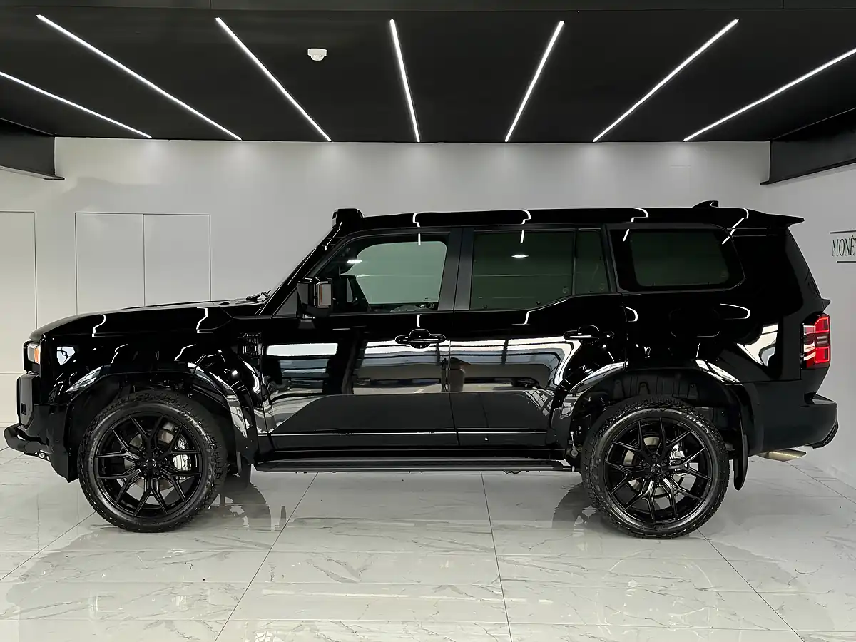Used 2025 Toyota Land Cruiser Widebody Black - Interior and Exterior details 3