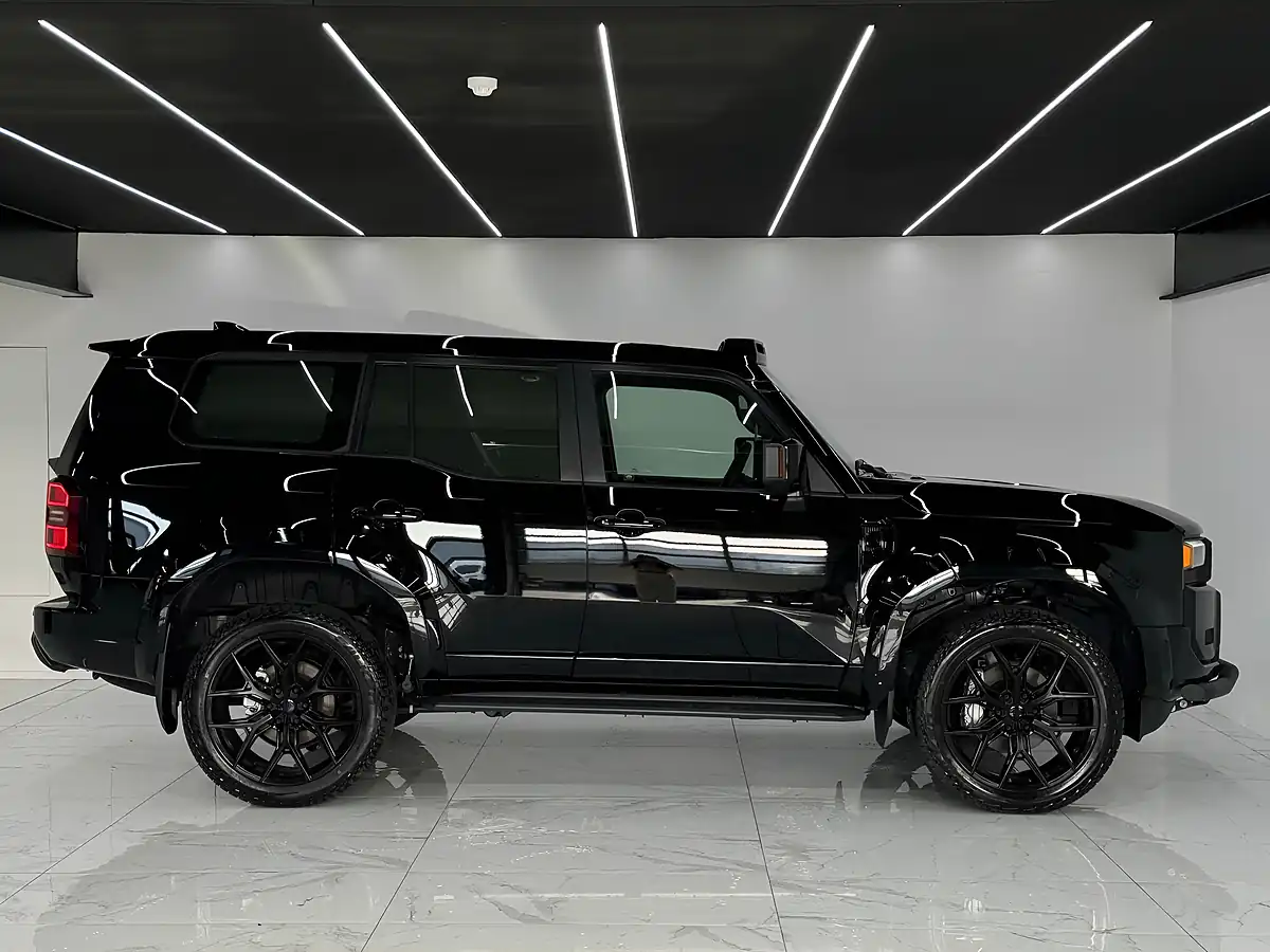 Used 2025 Toyota Land Cruiser Widebody Black - Interior and Exterior details 4