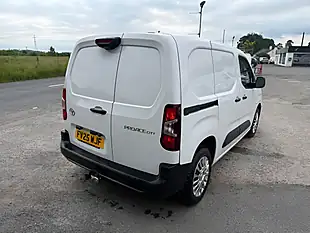 Used 2025 Toyota Proace City Icon White - Interior and Exterior details 4