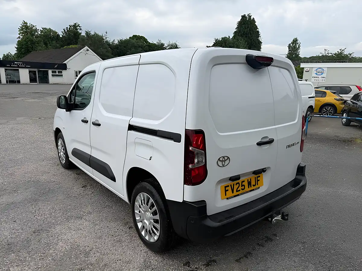 Used 2025 Toyota Proace City Icon White - Interior and Exterior details 6