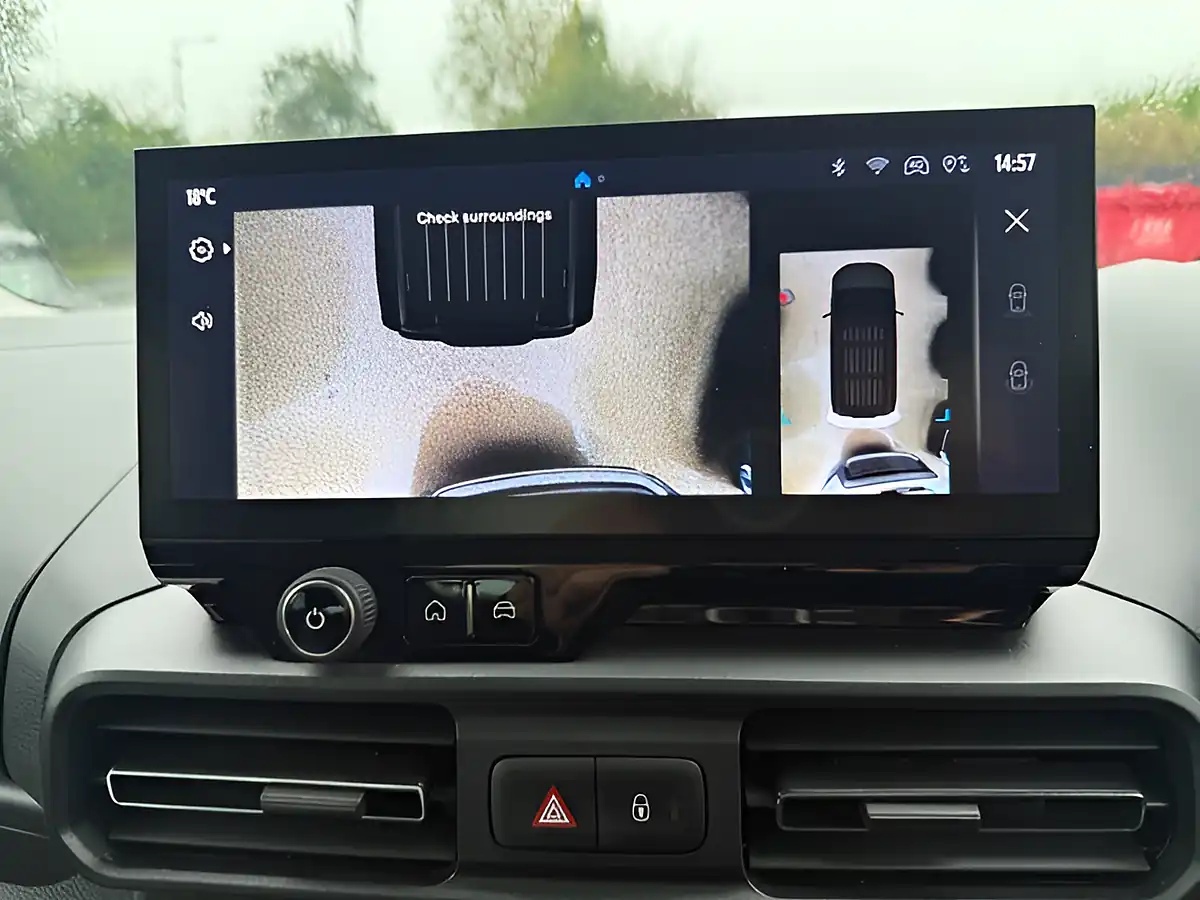 Used 2025 Toyota Proace City Verso Design Black - Interior and Exterior details 17