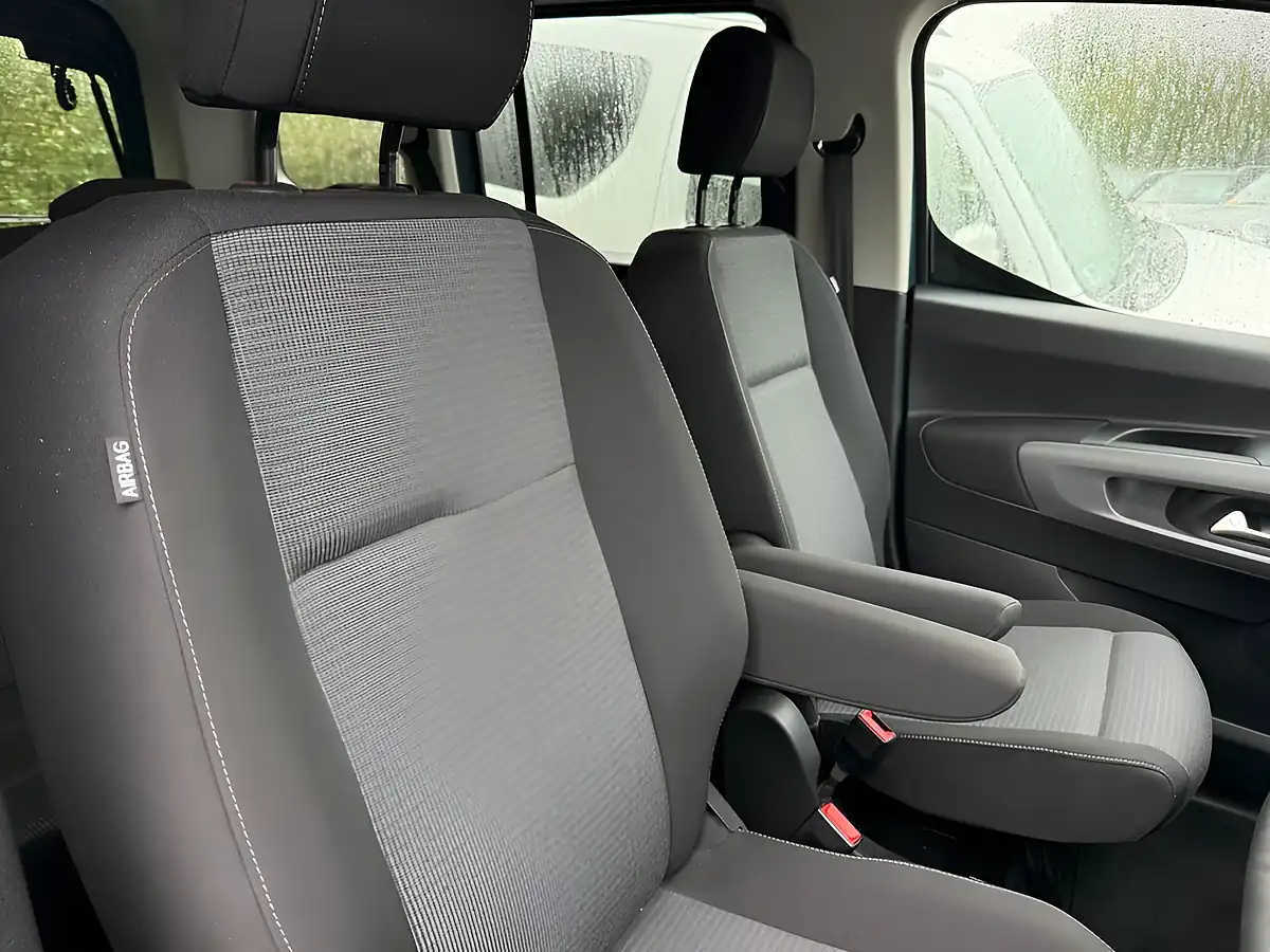 Used 2025 Toyota Proace City Verso Design Short Blue - Interior and Exterior details 11