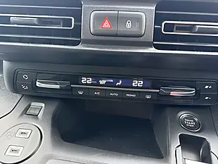 Used 2025 Toyota Proace City Verso Design Short Blue - Interior and Exterior details 9