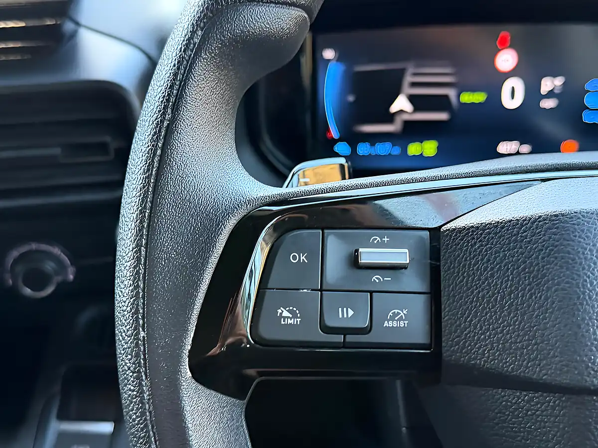 Used 2025 Toyota Proace City Verso Icon Grey - Interior and Exterior details 16