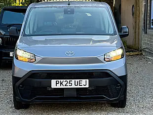 Used 2025 Toyota Proace City Verso Icon Grey - Interior and Exterior details 3
