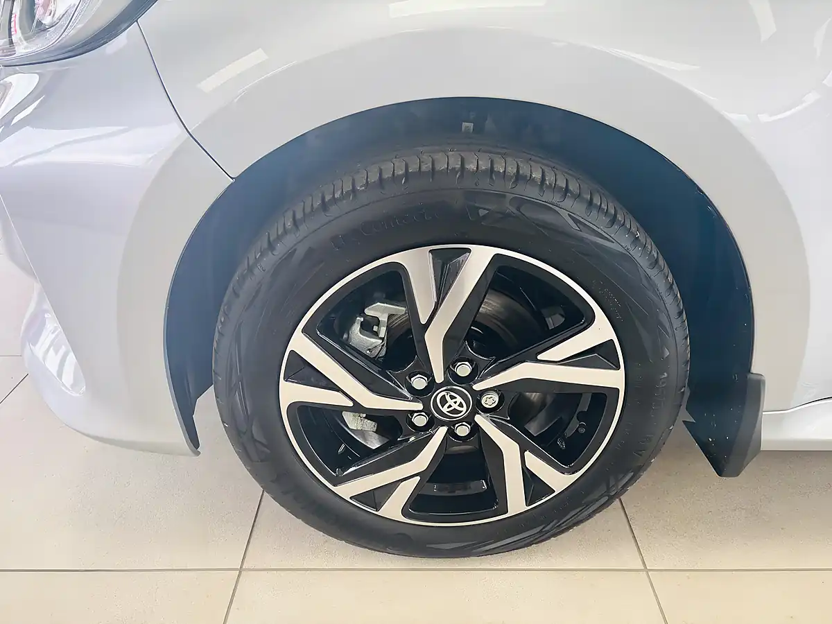 Used 2025 Toyota Yaris Design Silver - Interior and Exterior details 11