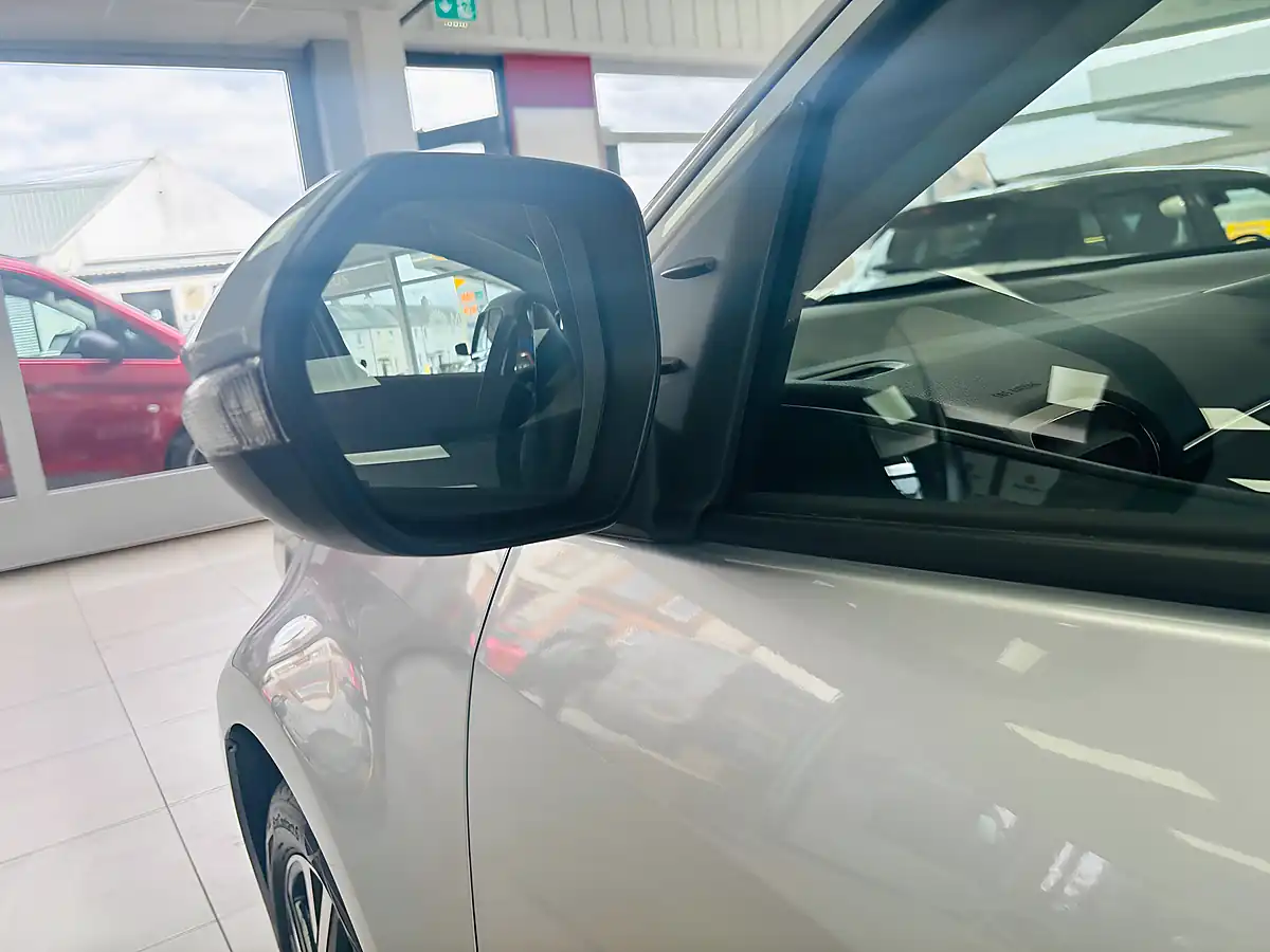 Used 2025 Toyota Yaris Design Silver - Interior and Exterior details 15