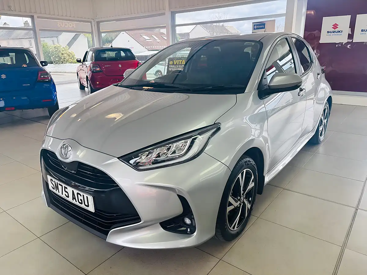 Used 2025 Toyota Yaris Design Silver - Interior and Exterior details 5