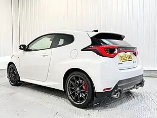 Used 2025 Toyota Yaris Gr Pure White - Interior and Exterior details 5