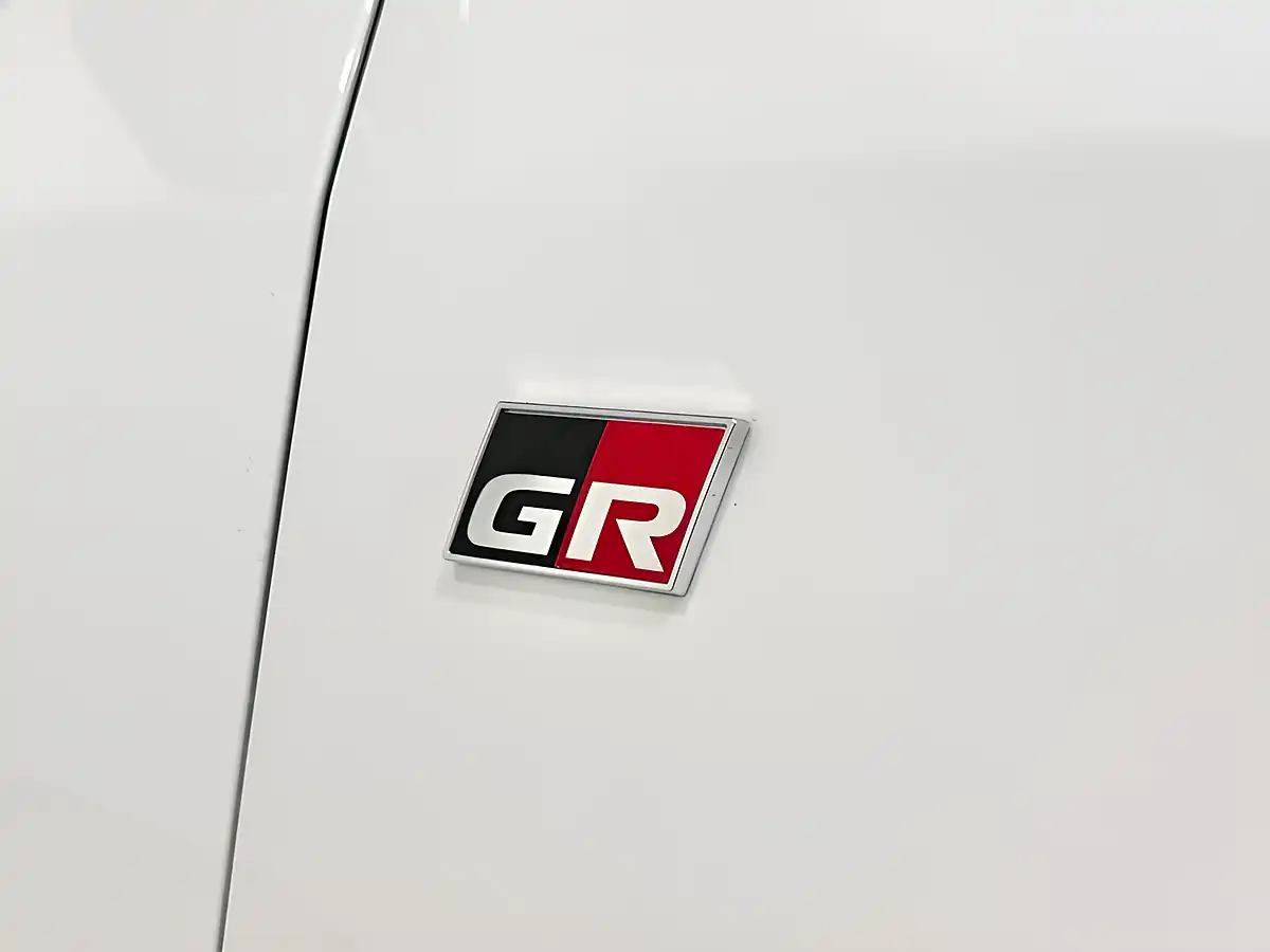 Used 2025 Toyota Yaris Gr Pure White - Interior and Exterior details 9