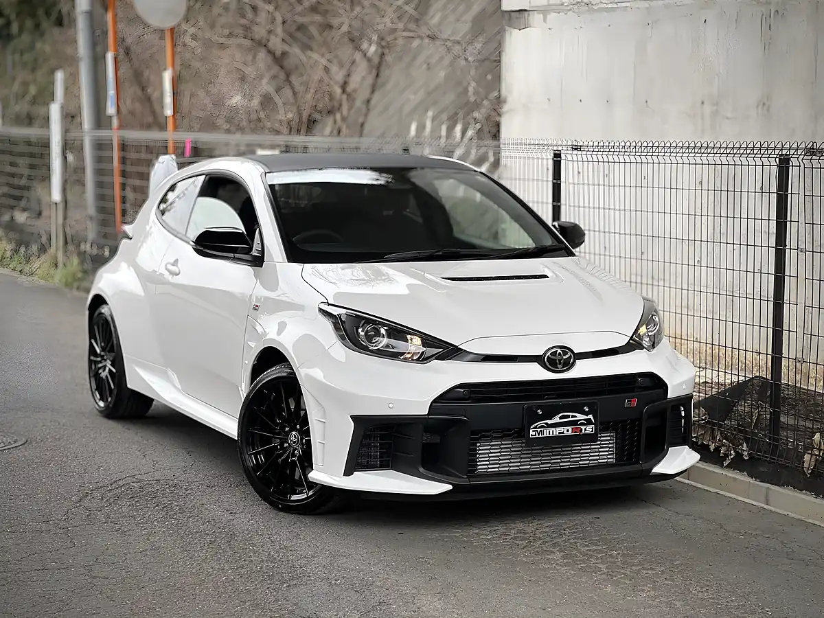 Used 2025 Toyota Yaris Gr Rc Aero Performance Limited Edition Pearl White - Front View