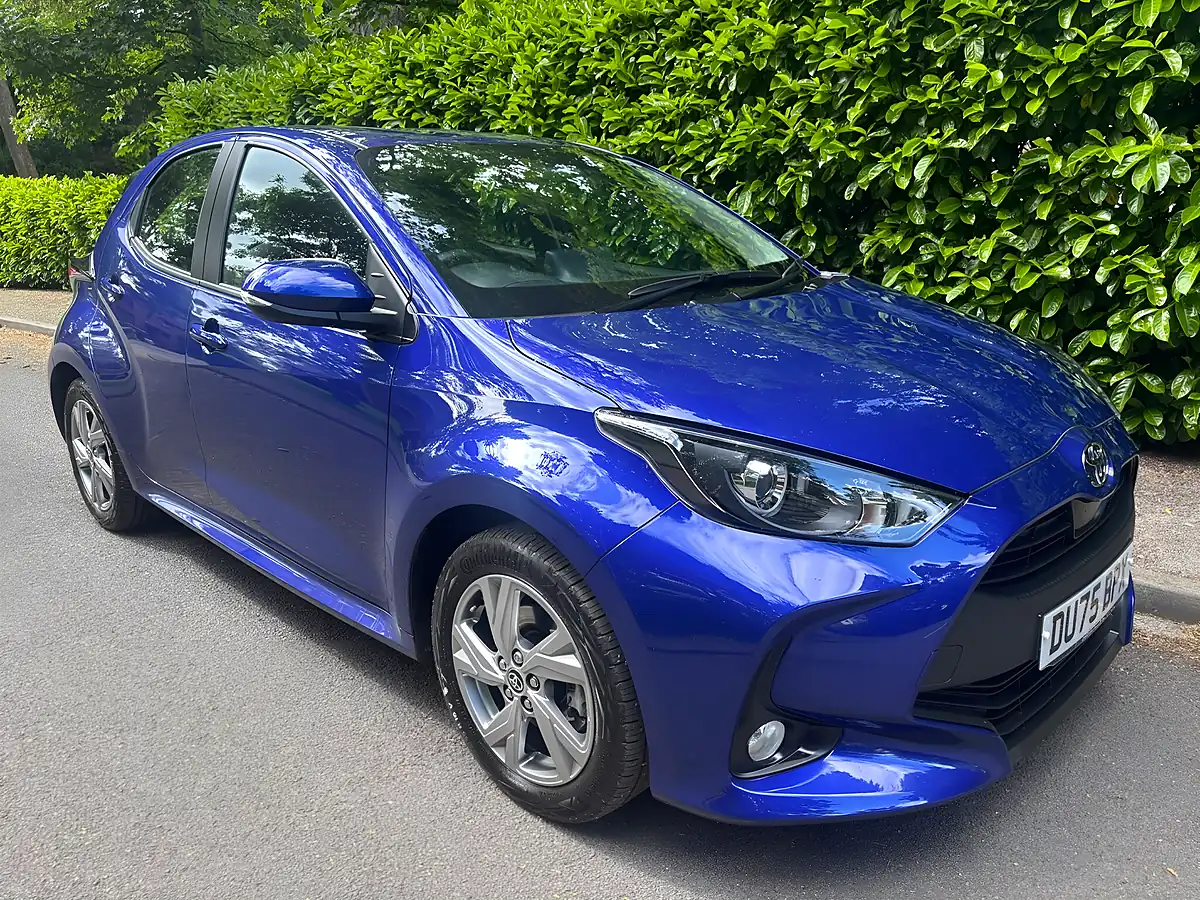 Used 2025 Toyota Yaris Icon Blue - Front View