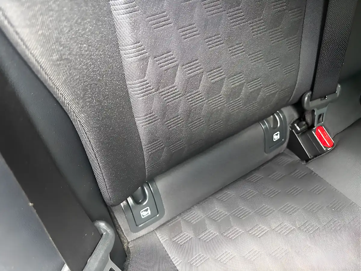 Used 2025 Toyota Yaris Icon Blue - Interior and Exterior details 11