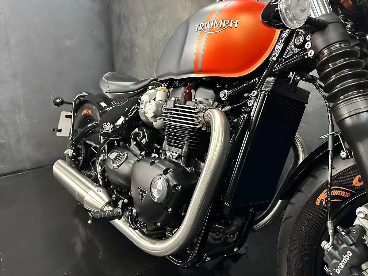Used 2025 Triumph Bobber 1200 Modern Classics Grey - Interior and Exterior details 11