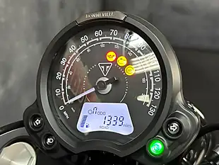 Used 2025 Triumph Bobber 1200 Modern Classics Grey - Interior and Exterior details 3