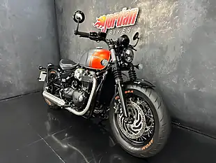Used 2025 Triumph Bobber 1200 Modern Classics Grey - Interior and Exterior details 4