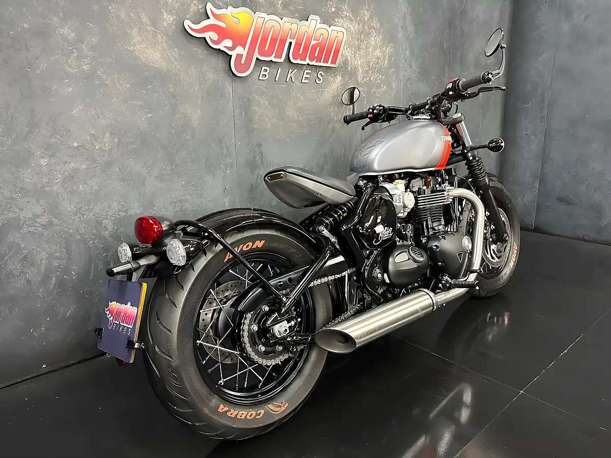 Used 2025 Triumph Bobber 1200 Modern Classics Grey - Interior and Exterior details 6