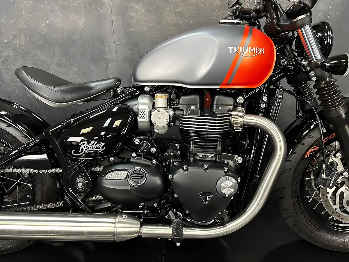 Used 2025 Triumph Bobber 1200 Modern Classics Grey - Interior and Exterior details 8