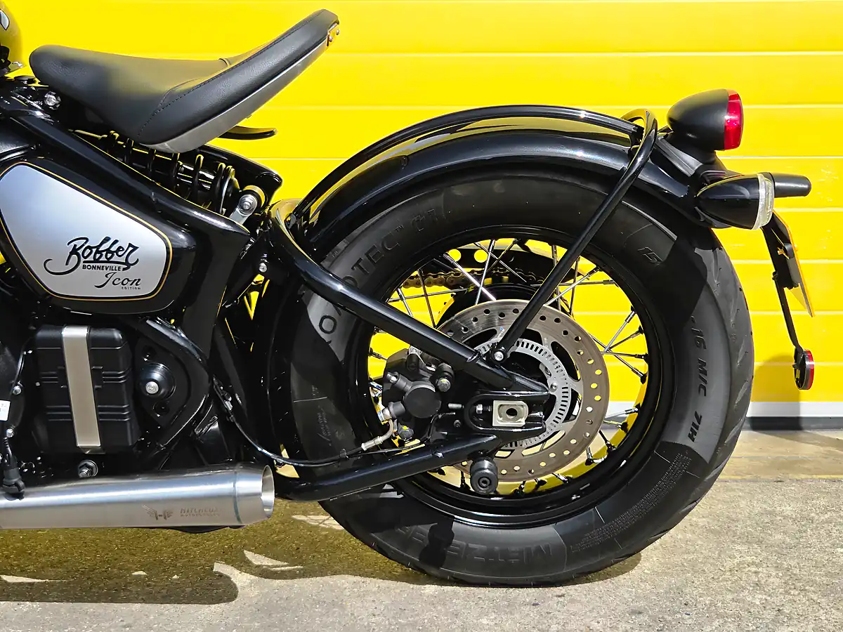 Used 2025 Triumph Bobber Icon Black - Interior and Exterior details 15