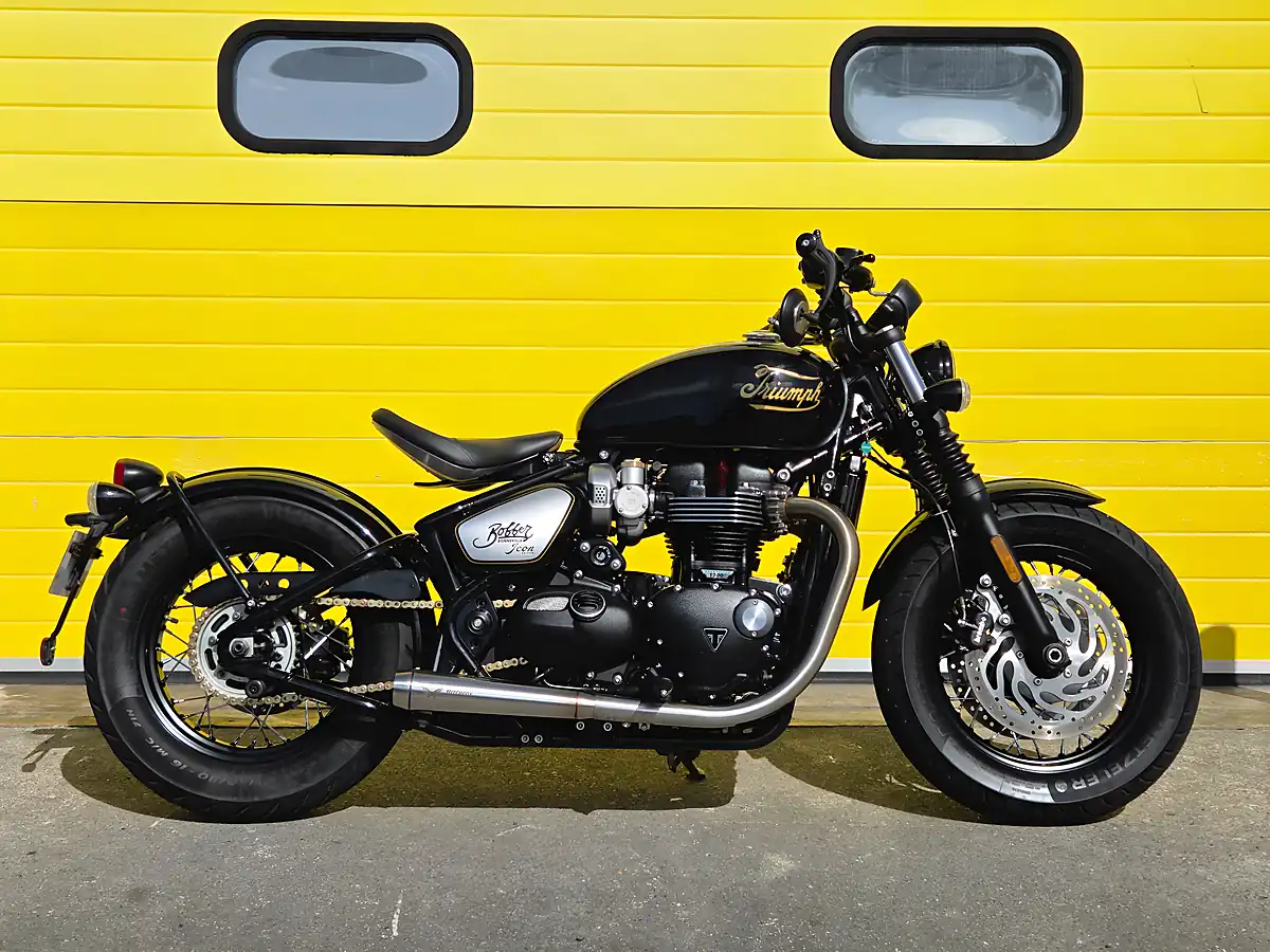 Used 2025 Triumph Bobber Icon Black - Interior and Exterior details 2
