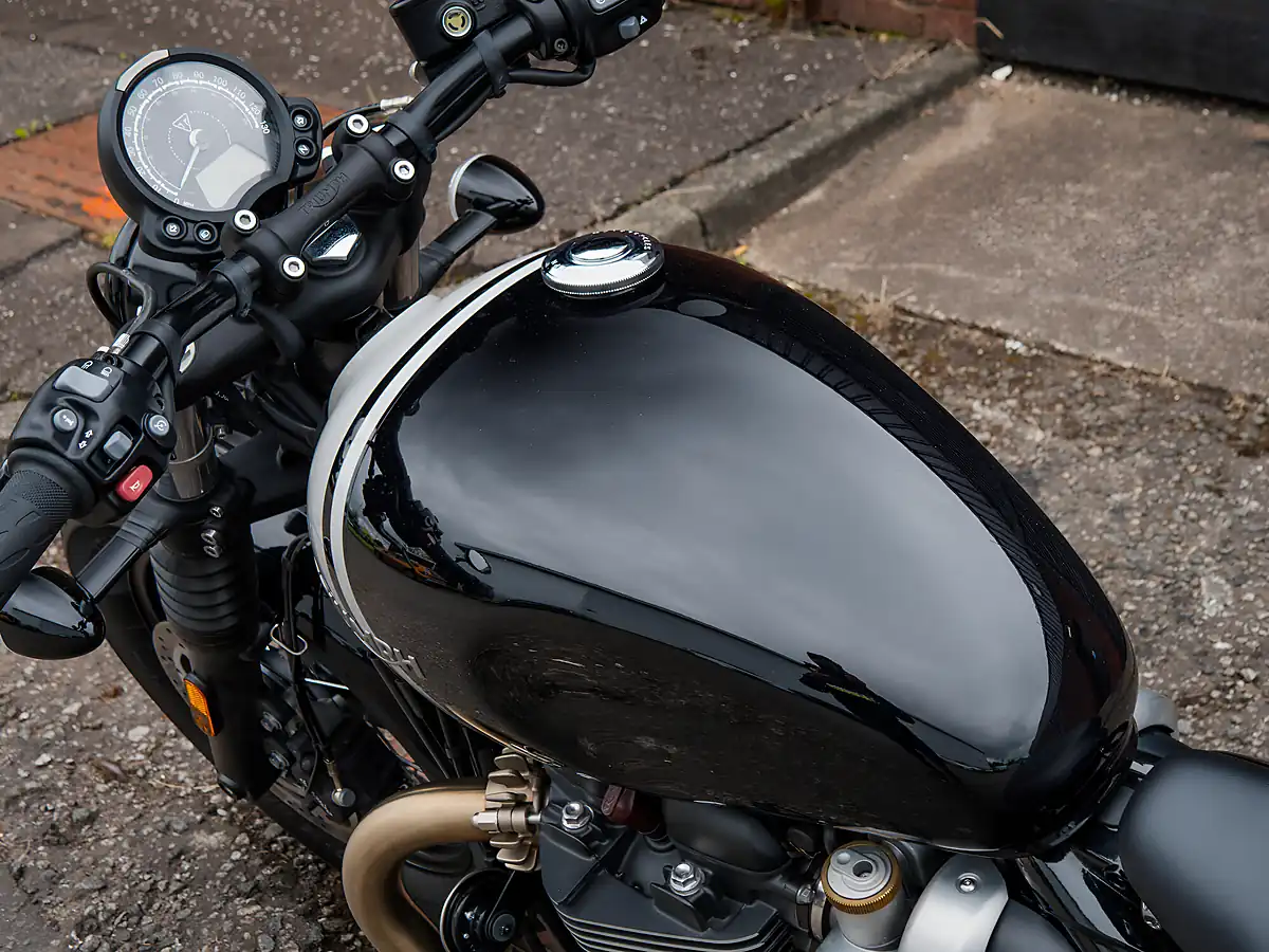 Used 2025 Triumph Bonneville Bobber Jet Black & Ash Grey - Interior and Exterior details 19