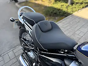 Used 2025 Triumph Bonneville Speedmaster Classic Blue/Silver - Interior and Exterior details 18