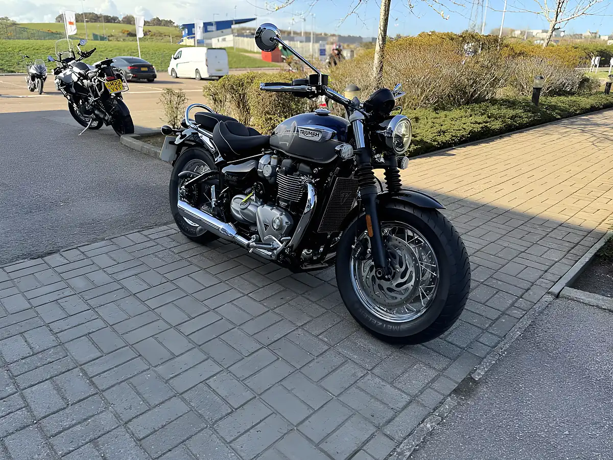 Used 2025 Triumph Bonneville Speedmaster Classic Blue/Silver - Interior and Exterior details 3