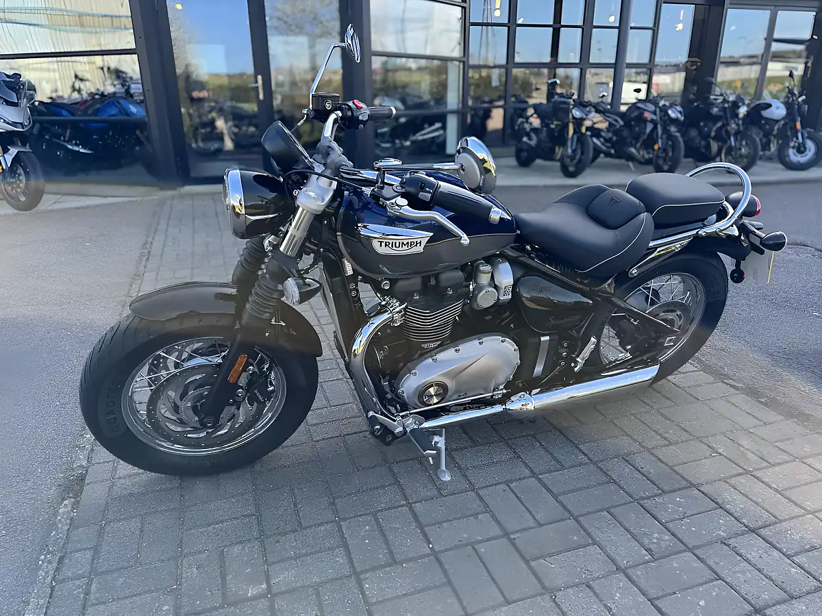 Used 2025 Triumph Bonneville Speedmaster Classic Blue/Silver - Interior and Exterior details 6