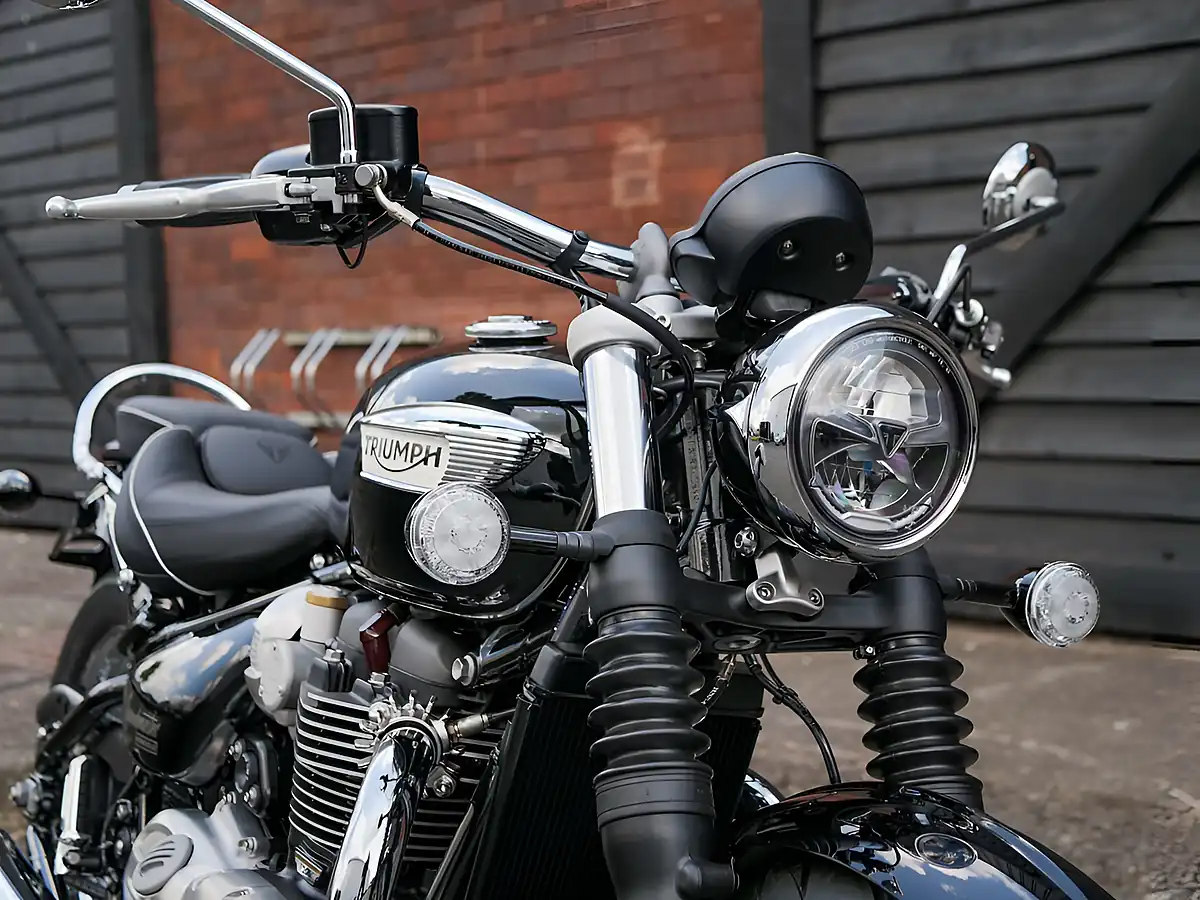 Used 2025 Triumph Bonneville Speedmaster Jet Black - Interior and Exterior details 3