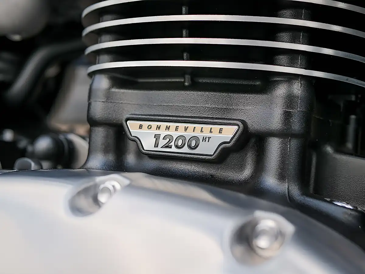 Used 2025 Triumph Bonneville Speedmaster Jet Black - Interior and Exterior details 9