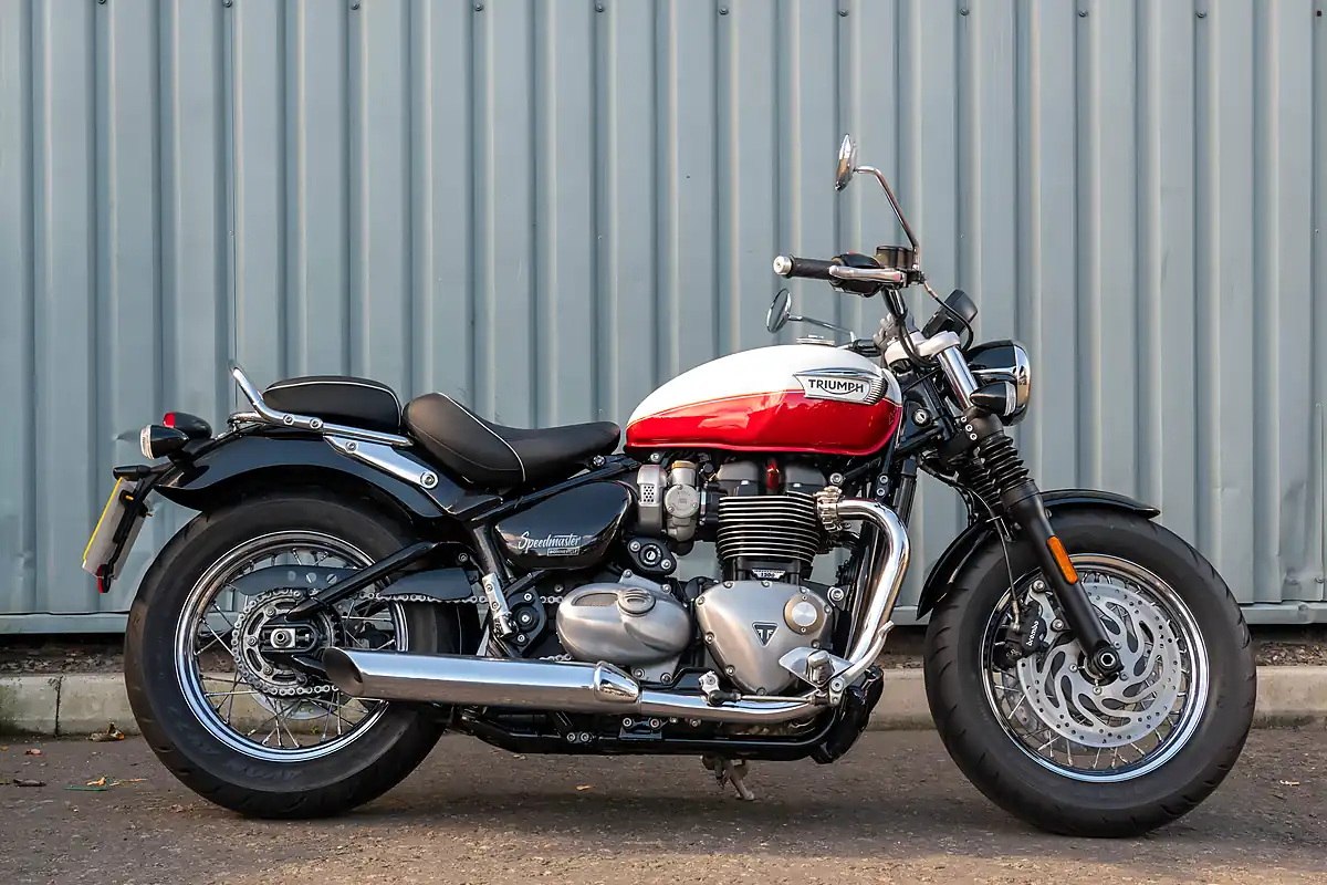Used 2025 Triumph Bonneville Speedmaster Snowdonia / Cranberry Red - Front View