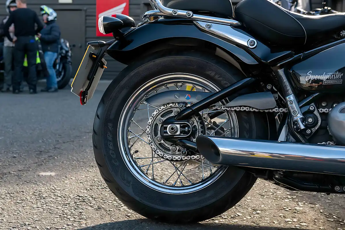 Used 2025 Triumph Bonneville Speedmaster Snowdonia / Cranberry Red - Interior and Exterior details 13