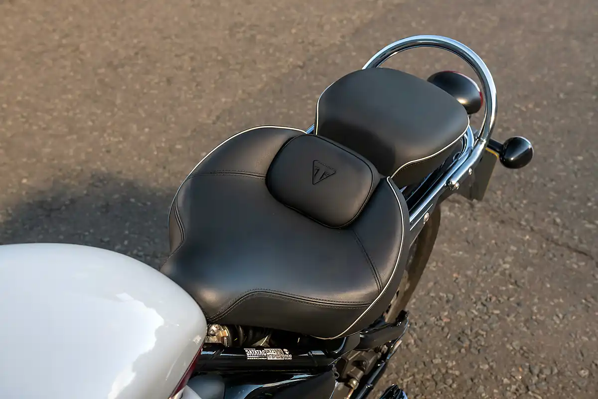 Used 2025 Triumph Bonneville Speedmaster Snowdonia / Cranberry Red - Interior and Exterior details 17