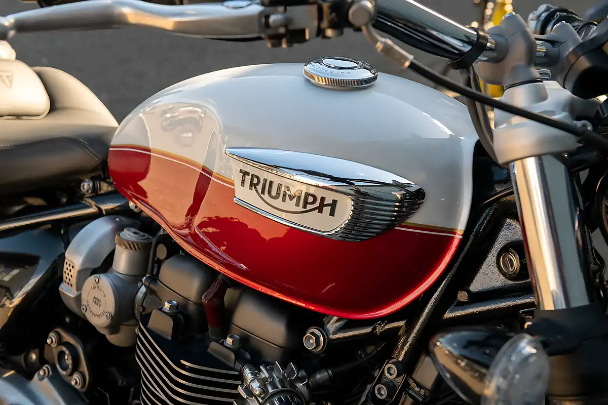 Used 2025 Triumph Bonneville Speedmaster Snowdonia / Cranberry Red - Interior and Exterior details 20