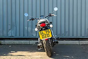 Used 2025 Triumph Bonneville Speedmaster Snowdonia / Cranberry Red - Interior and Exterior details 7