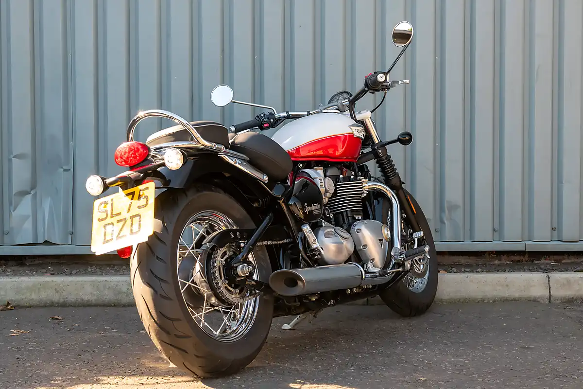 Used 2025 Triumph Bonneville Speedmaster Snowdonia / Cranberry Red - Interior and Exterior details 8