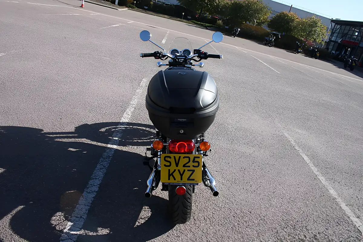 Used 2025 Triumph Bonneville T120 Jet Black - Interior and Exterior details 11