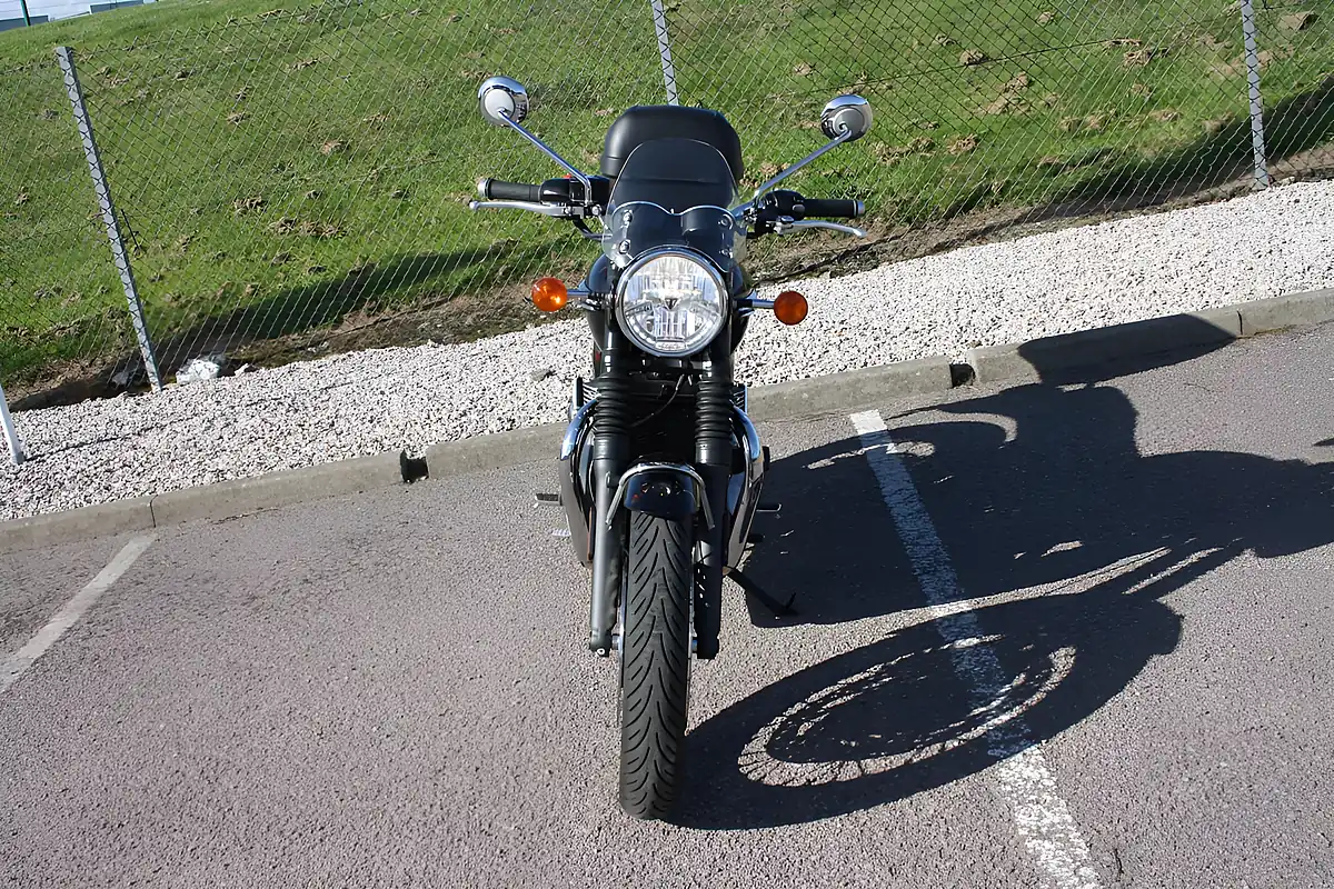 Used 2025 Triumph Bonneville T120 Jet Black - Interior and Exterior details 6