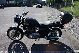Used 2025 Triumph Bonneville T120 Jet Black - Interior and Exterior details 8