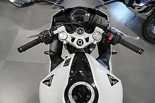 Used 2025 Triumph Daytona 660 Snowdonia White - Interior and Exterior details 7